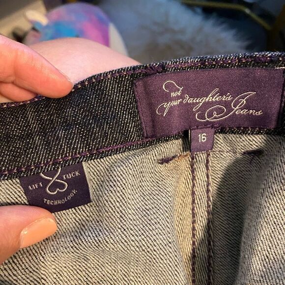 NWT NYDJ Plus Blue Denim Straight Crop Capris - Picture 4 of 11